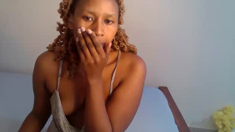 peru_queen online show from March 23, 12:10 pm