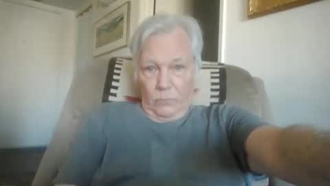 Snapshot of pervdude01 chatting on January 17, 10:01 pm Nut4aNickel online show from January 17, 10:01 pm