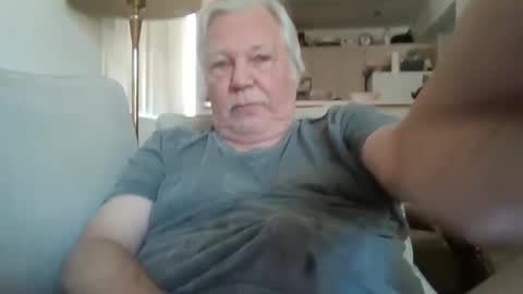 Snapshot of pervdude01 chatting on September 16, 6:55 pm Nut4aNickel online show from September 16, 6:55 pm