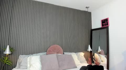 Lizza online show from March 8, 12:09 pm