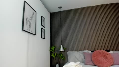 Lizza online show from April 9, 11:16 am