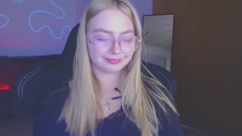 petalkiss online show from October 24, 5:47 pm