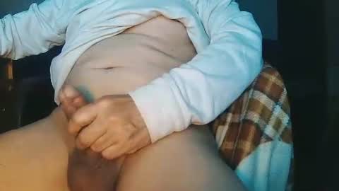 Snapshot of peterfantastic1 chatting on December 7, 8:05 am Pedrito online show from December 7, 8:05 am