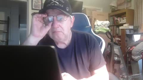 Snapshot of peterinohio57 chatting on December 29, 7:22 pm peterinohio57 online show from December 29, 7:22 pm