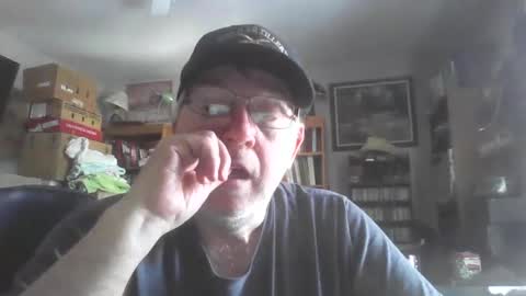 Snapshot of peterinohio57 chatting on December 21, 5:18 pm peterinohio57 online show from December 21, 5:18 pm