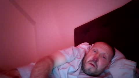 jelle online show from April 30, 8:19 am