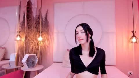 Snapshot of petiite_aliice chatting on January 27, 7:24 pm Alice online show from January 27, 7:24 pm