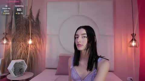 Snapshot of petiite_aliice chatting on January 26, 6:07 am Alice online show from January 26, 6:07 am