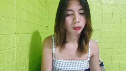 Snapshot of petite_dicklover chatting on January 12, 10:23 am Yuriee online show from January 12, 10:23 am