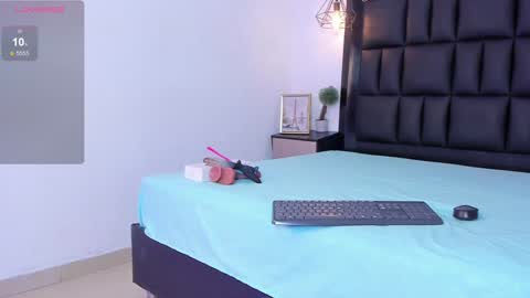 Esther online show from February 4, 12:11 pm