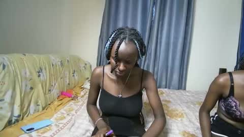 petite_funnie online show from October 31, 2:06 pm