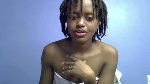 petite_star2 online show from February 20, 6:26 am