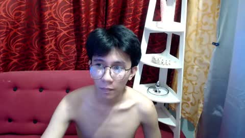 cute vir online show from July 28, 3:32 pm
