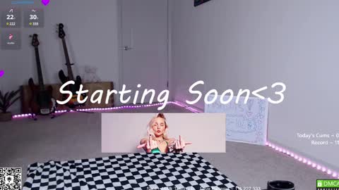 Snapshot of petitebrat chatting on February 13, 10:54 pm PiperAvery online show from February 13, 10:54 pm