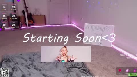 Snapshot of petitebrat chatting on February 25, 1:09 am PiperAvery online show from February 25, 1:09 am