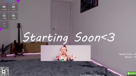 Snapshot of petitebrat chatting on February 6, 9:06 pm PiperAvery online show from February 6, 9:06 pm