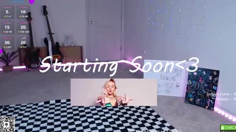 Snapshot of petitebrat chatting on February 26, 6:48 pm PiperAvery online show from February 26, 6:48 pm