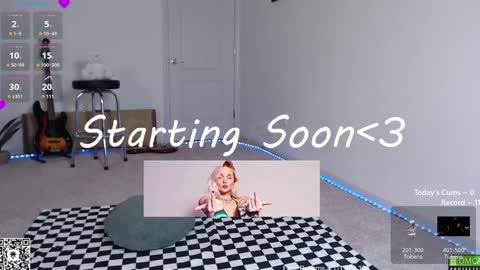 Snapshot of petitebrat chatting on February 2, 6:42 pm PiperAvery online show from February 2, 6:42 pm