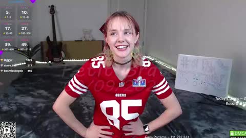 Snapshot of petitebrat chatting on February 9, 9:39 pm PiperAvery online show from February 9, 9:39 pm