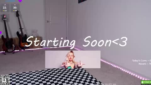 Snapshot of petitebrat chatting on February 14, 11:20 pm PiperAvery online show from February 14, 11:20 pm