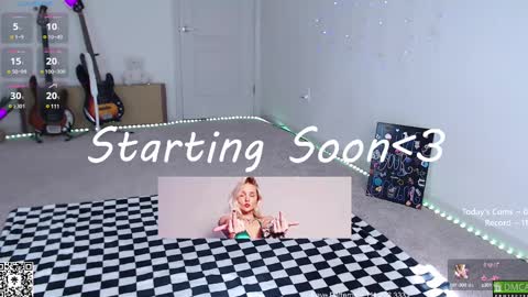 Snapshot of petitebrat chatting on February 28, 5:15 pm PiperAvery online show from February 28, 5:15 pm