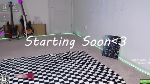 Snapshot of petitebrat chatting on February 28, 10:50 pm PiperAvery online show from February 28, 10:50 pm