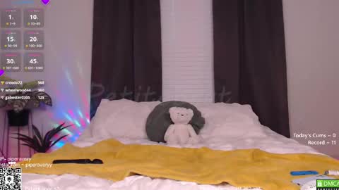 Snapshot of petitebrat chatting on September 16, 12:34 am PiperAvery online show from September 16, 12:34 am