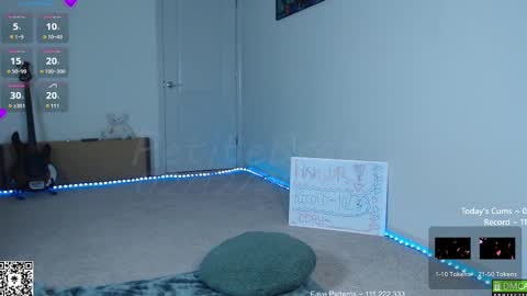 Snapshot of petitebrat chatting on February 12, 10:59 pm PiperAvery online show from February 12, 10:59 pm