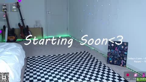 Snapshot of petitebrat chatting on March 12, 6:11 pm PiperAvery online show from March 12, 6:11 pm