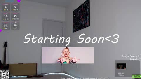 Snapshot of petitebrat chatting on February 2, 12:19 am PiperAvery online show from February 2, 12:19 am