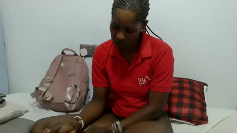 petitegirly12 online show from March 11, 1:01 pm