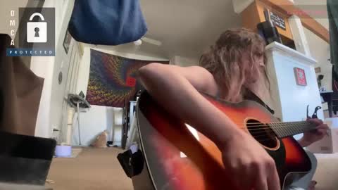 Jules online show from March 12, 6:43 pm