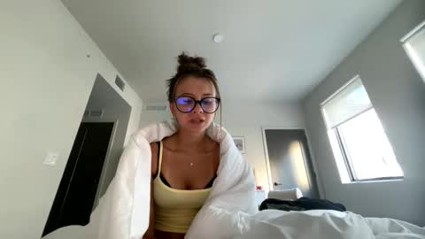 petiteprincess301 online show from January 9, 9:20 pm