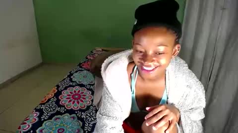 petitesammy online show from March 13, 1:09 am