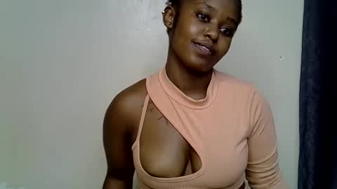pettite_gal online show from April 29, 5:30 pm