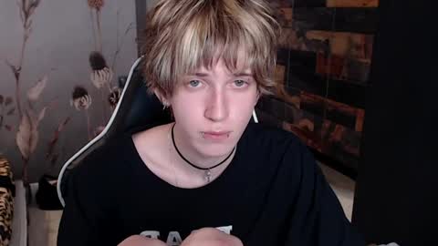 soren online show from March 18, 9:09 pm