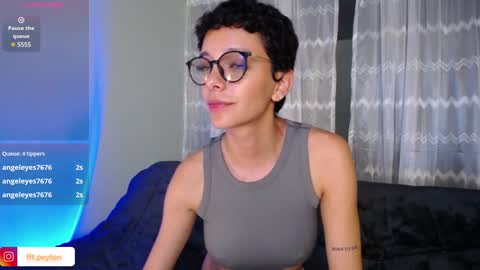 Snapshot of peyton_gh chatting on January 5, 4:14 am Peyton online show from January 5, 4:14 am