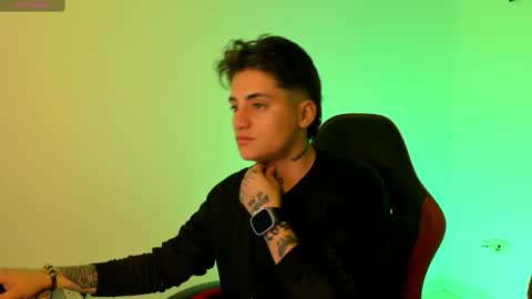 peytonbox online show from September 19, 11:47 am