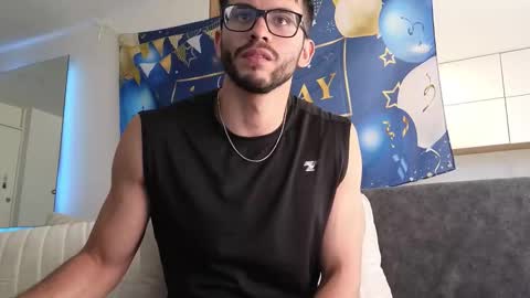 phantom_bigger1 online show from December 2, 2:26 pm