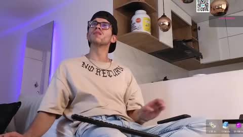 phantom_bigger1 online show from February 17, 11:55 am