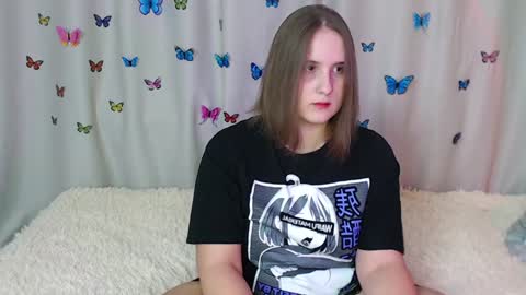 Snapshot of phantommira chatting on January 7, 3:44 pm phantommira online show from January 7, 3:44 pm