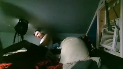 yelloboner online show from February 14, 3:43 am