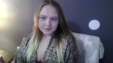 PhatAssBlond online show from March 7, 4:00 pm