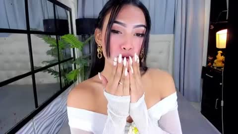 phenomenal_ivy online show from June 10, 12:04 pm