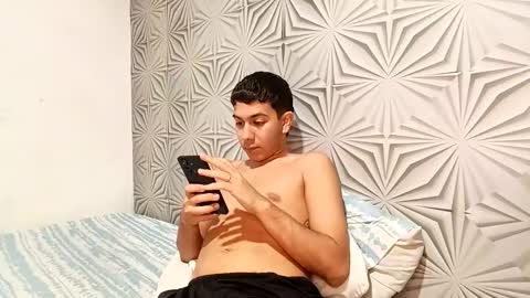 philip_russo online show from December 1, 3:59 am