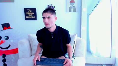 Snapshot of philiprich chatting on December 21, 6:23 pm philiprich online show from December 21, 6:23 pm