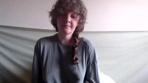 sophie online show from March 8, 3:02 pm