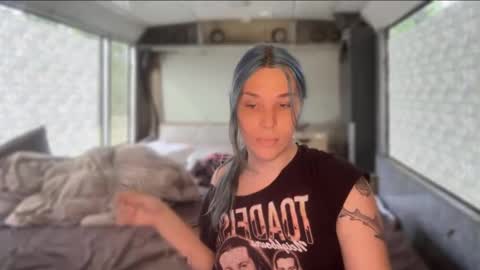 phoebebobebe online show from October 27, 6:46 am