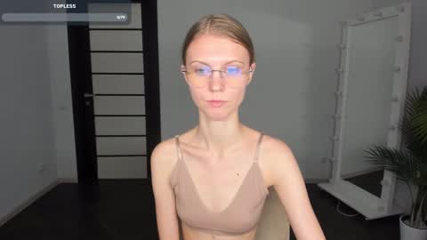Phoebe online show from January 28, 12:43 pm