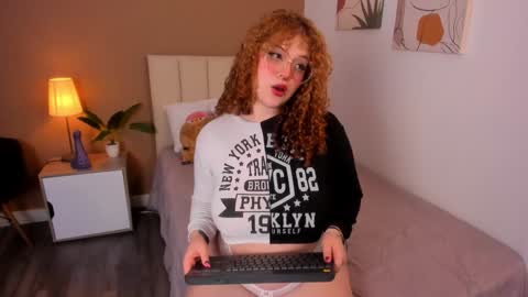 Phoenix Angel  online show from January 18, 8:09 pm